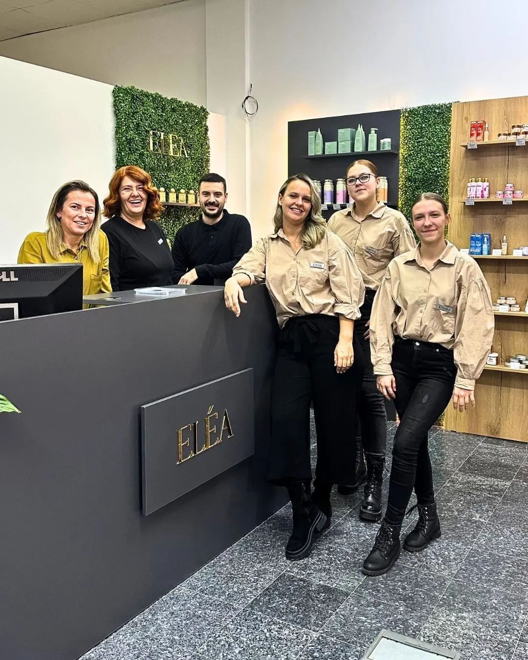 Tim ELÉA i salona Elephant na recepciji radnje
